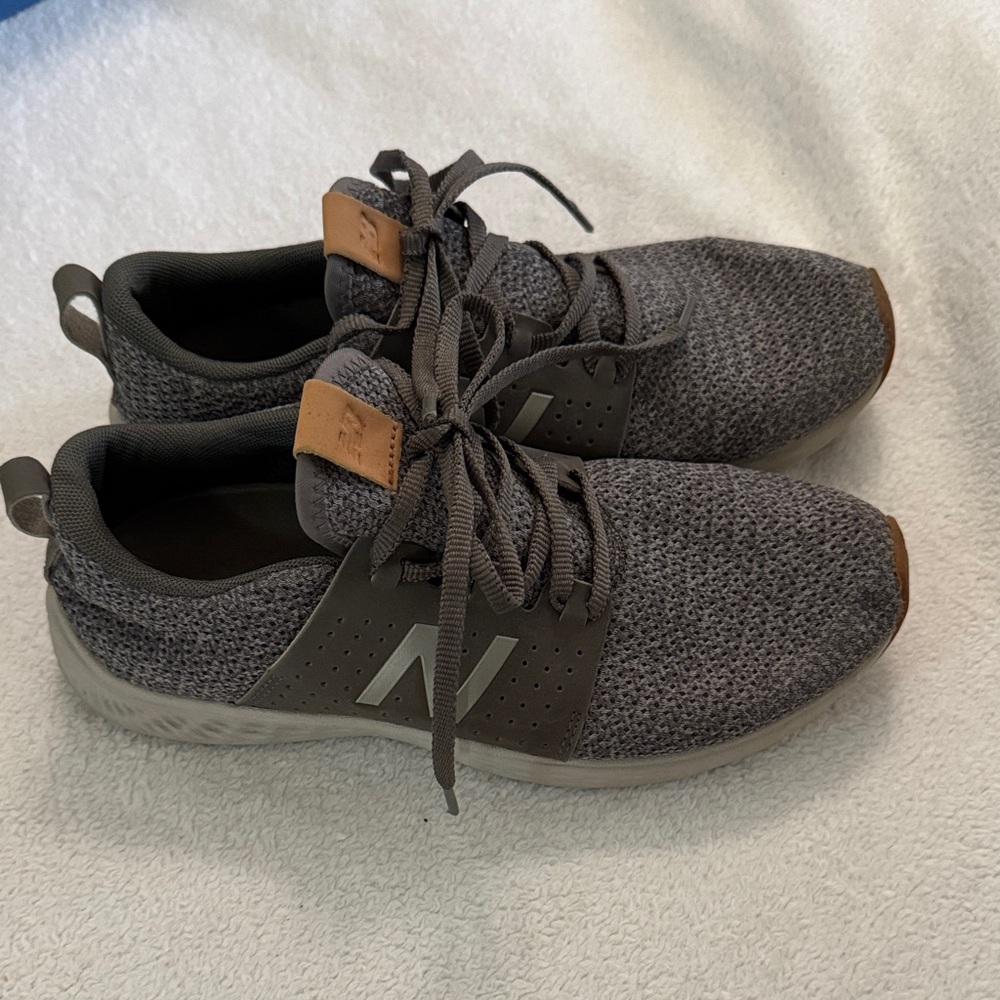 New Balance Men's Charcoal Gray Sneakers